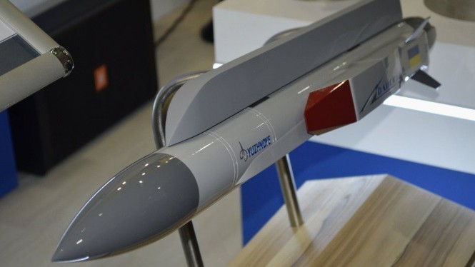 Ukraine khoe tên lửa siêu thanh mới cho máy bay Sukhoi - ảnh 1