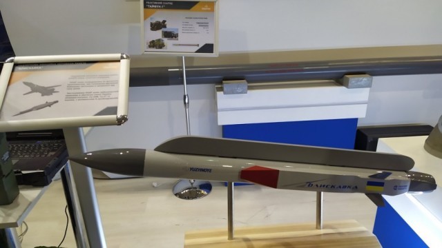 Ukraine khoe tên lửa siêu thanh mới cho máy bay Sukhoi - ảnh 2