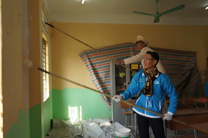 Mang tiếng cười đến trẻ khuyết tật trường Chuyên biệt Bình Minh - ảnh 7