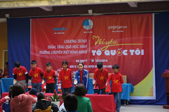 Mang tiếng cười đến trẻ khuyết tật trường Chuyên biệt Bình Minh - ảnh 1