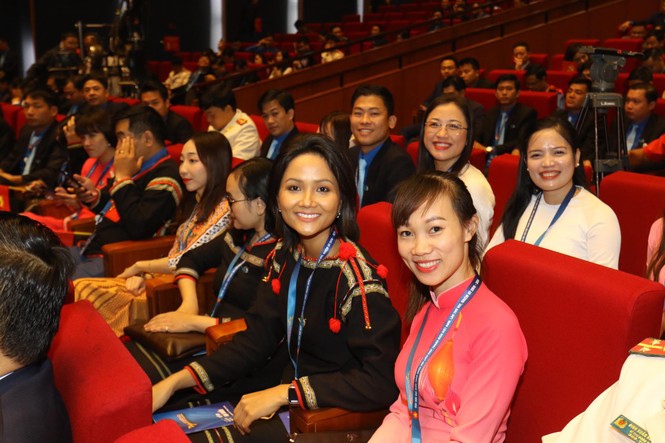 Đa dạng sắc màu dân tộc tại Đại hội Hội LHTN Việt Nam lần thứ VIII - ảnh 8