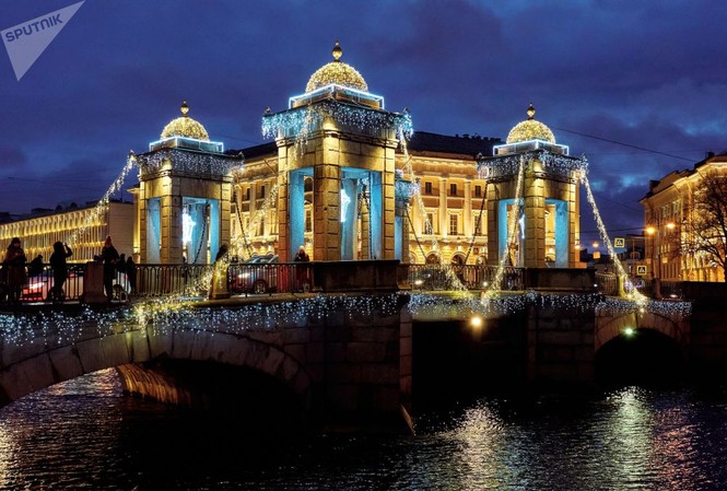 Saint-Peterburg lộng lẫy đón Giáng sinh và năm mới 2020 - ảnh 5