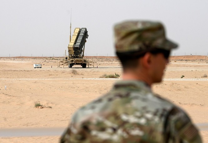 Mỹ bất ngờ rút hệ thống phòng thủ tên lửa Patriot khỏi Ả Rập Saudi - ảnh 1