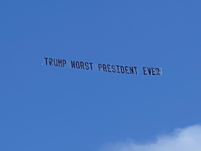 Ông Trump bị cư dân Florida chế nhạo ngay tại tư dinh - ảnh 1