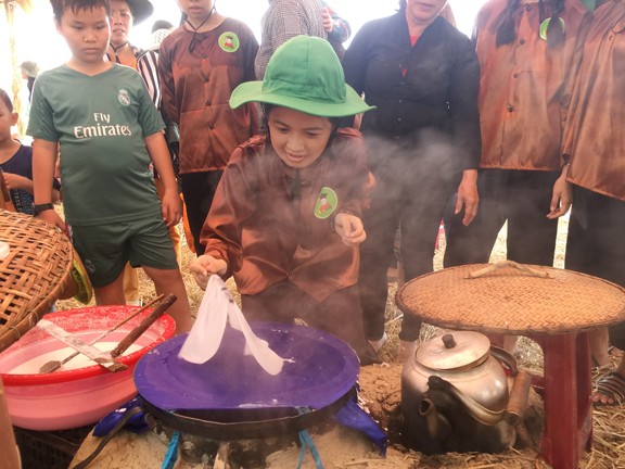 Sôi động tuổi thơ với lễ hội ngày mùa trên đồng ruộng - ảnh 7