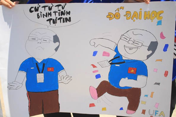 Quảng Ngãi: Thú nhồi bông tiếp sức thí sinh giữa trời 40 độ C - ảnh 2