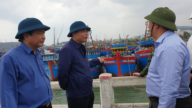 Bộ trưởng Nguyễn Xuân Cường: Bão có đường đi và tốc độ cực kỳ nguy hiểm, không được chủ quan! - ảnh 3