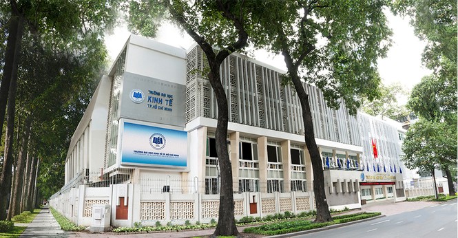 Đại học Kinh tế TP.HCM công bố điểm, ngành Logistics tạo kỉ lục điểm chuẩn chưa từng có - ảnh 3