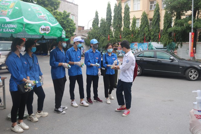 Gợi ý đáp án môn Toán thi Tốt nghiệp THPT 2020: Cùng chấm xem mình được mấy điểm? - ảnh 14
