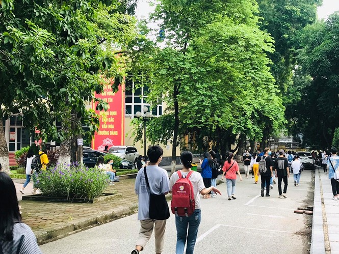 Thi năng khiếu của trường Báo: Nghĩa cử đẹp mùa dịch COVID-19 được đưa vào đề thi - ảnh 9
