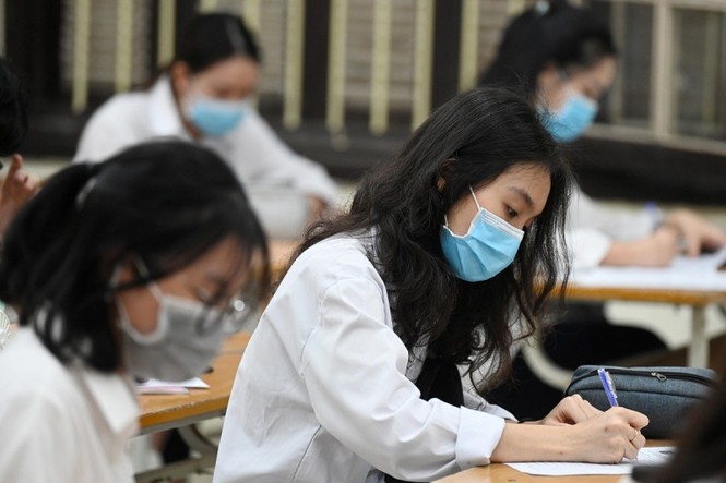 Những sự kiện giáo dục nổi bật 2020: Học sinh Việt Nam đã đi qua mùa dịch như thế nào? - ảnh 2