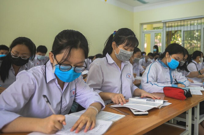 Lịch đi học của học sinh cả nước: Nhiều địa phương cho học sinh trở lại trường từ tuần sau - ảnh 1