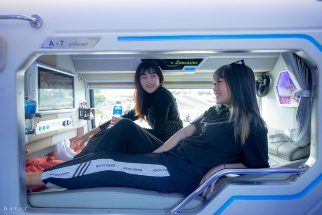 Tin vui cho hội mê Đà Lạt: Xe limousine giường đôi xuất hiện, “xịn” như khách sạn 5 sao - ảnh 8