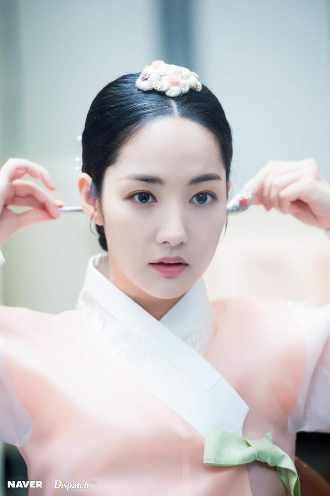 Lỡ “phải lòng” Chàng Hậu, đừng bỏ qua những hoàng hậu khác của Hàn Quốc cũng ngầu hết nấc - ảnh 8
