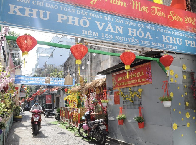 Hoạt động mừng xuân ở TP.HCM: Sôi động, đa dạng nhưng vẫn tuân thủ quy tắc an toàn - ảnh 4
