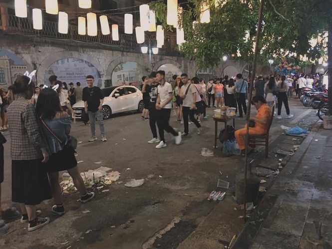 Sau một cuộc chơi, xung quanh Hà Nội toàn là rác? - ảnh 5