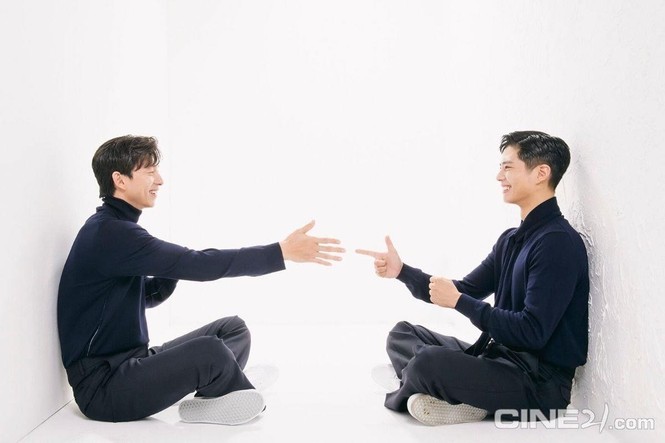 Sự kết hợp của bộ đôi Gong Yoo và Park Bo Gum khiến tạp chí “cháy hàng” - ảnh 5