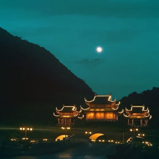 Du Xuân đầu năm tại ngôi chùa lớn nhất Việt Nam, phong cảnh yên bình và đẹp như một thước phim điện ảnh - ảnh 12