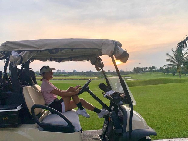 Dàn mỹ nhân V-Biz nhập hội chơi golf đọ sắc vóc thân thái đầy “chanh sả” - ảnh 9