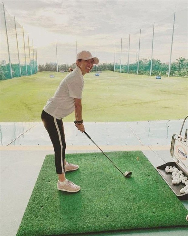 Dàn mỹ nhân V-Biz nhập hội chơi golf đọ sắc vóc thân thái đầy “chanh sả” - ảnh 11