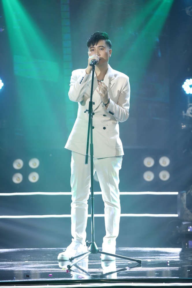 Hiền Hồ đẹp lung linh, lần đầu hát live siêu ngọt với “Gặp nhưng không ở lại” - ảnh 3