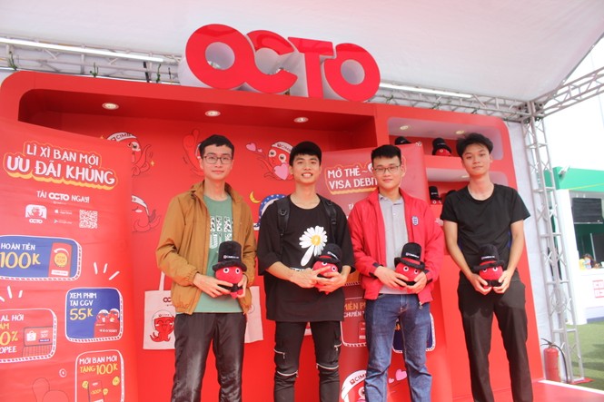 Nhiều công nghệ mới khiến giới trẻ xếp hàng chờ dùng thử tại Sóng Festival - ảnh 15