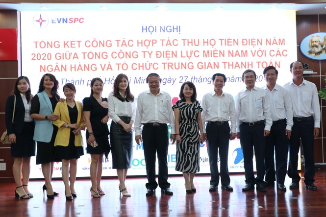Trên 85 % tiền điện của EVNSPC được thanh toán không dùng tiền mặt - ảnh 1