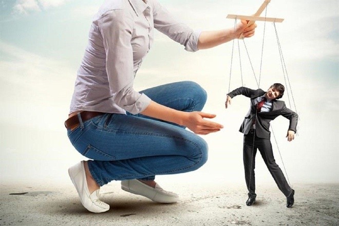 Cộng đồng mạng phẫn nộ với lớp học dạy cách 'moi tiền' đàn ông - ảnh 2