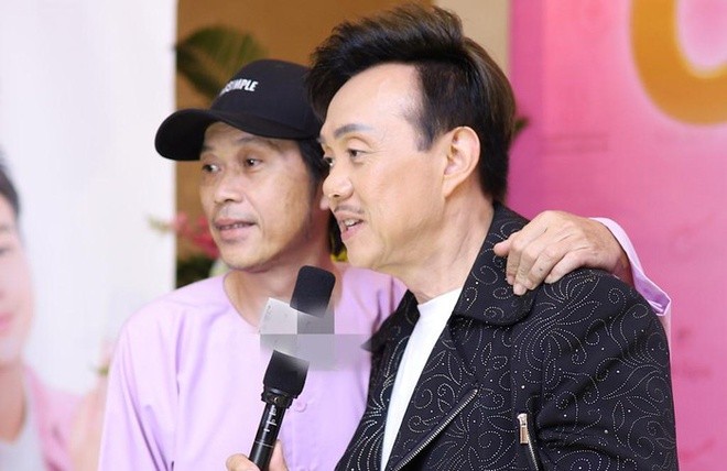 Con trai Hoài Linh thăm mộ Chí Tài và kể điều xúc động khi nam danh hài còn sống - ảnh 9