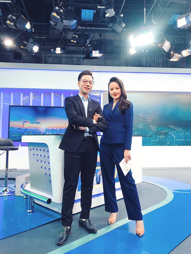Nhan sắc BTV Thời tiết 9x dẫn bản tin Thời sự 19h - ảnh 10