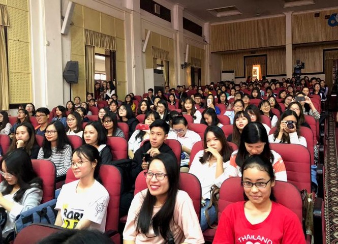 Ca sĩ Hà Anh Tuấn: Học ngoại ngữ cần tự tin, đừng e ngại - ảnh 2