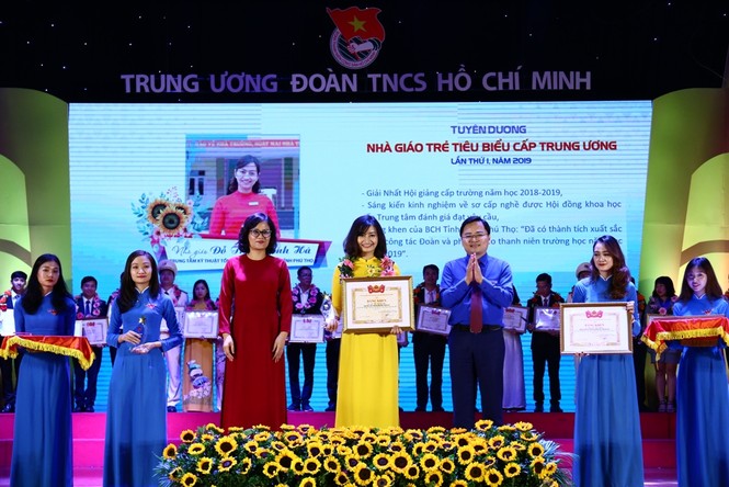 Vinh danh những nhà giáo trẻ tận tâm, cống hiến vì giáo dục - ảnh 3