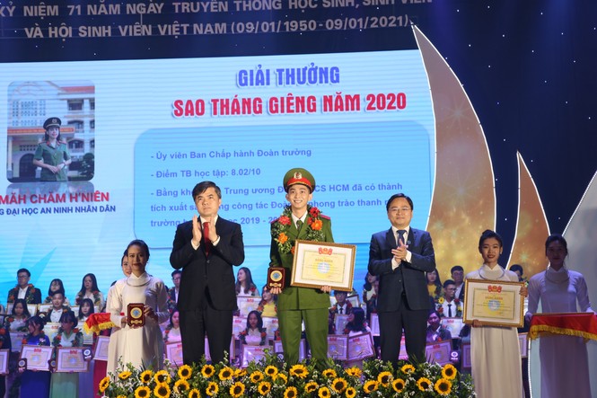 Tuyên dương 198 cá nhân và 24 tập thể ‘Sinh viên 5 tốt’ cấp T.Ư - ảnh 5