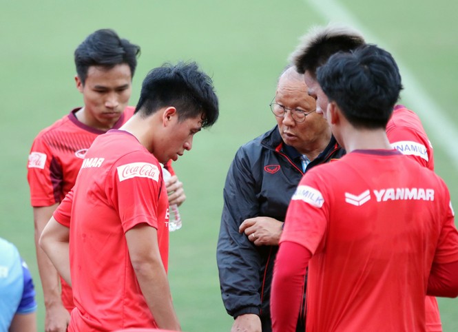 Tuyển U23 Việt Nam tập buổi đầu tại TP.HCM - ảnh 1