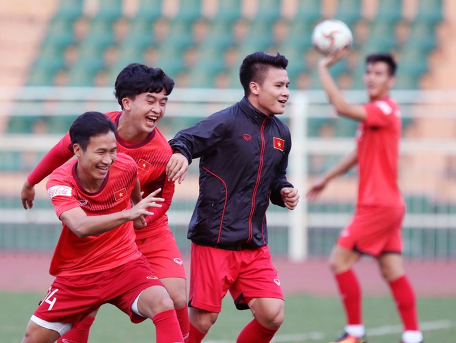 Tuyển U23 Việt Nam tập buổi đầu tại TP.HCM - ảnh 2