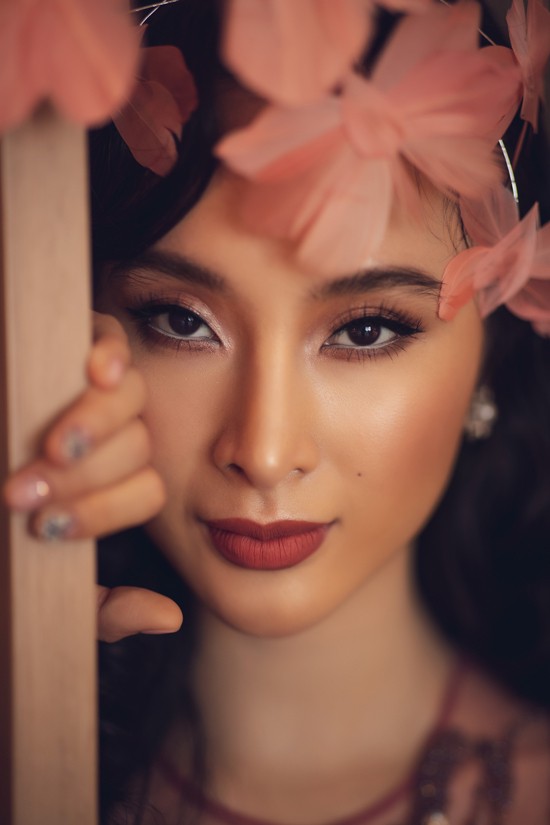 Angela Phương Trinh mặc váy trong suốt đi sự kiện - ảnh 4