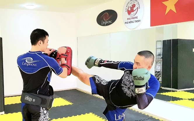 Johnny Trí Nguyễn tái xuất tại võ đường Hắc Báo MMA Club - ảnh 9