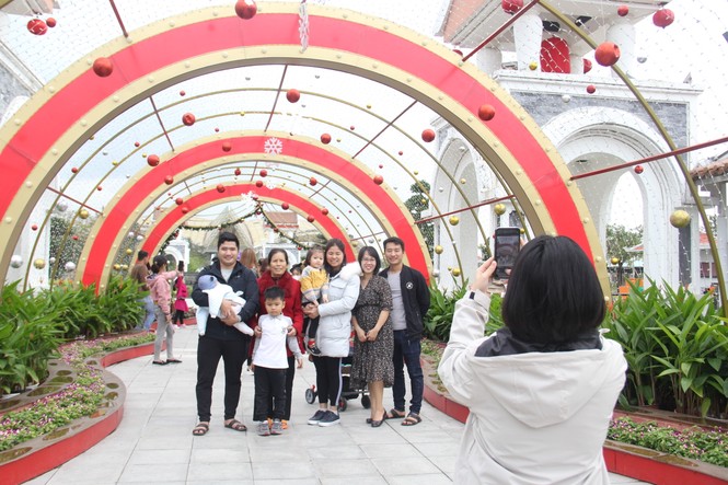 Rộn ràng đưa gia đình đi