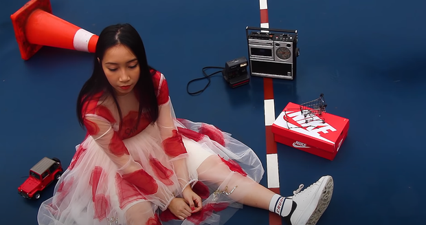 Giữa V-Pop tháng 7 rực lửa với Sơn Tùng M-TP và Binz, bạn đừng quên còn một Mỹ Anh - ảnh 4
