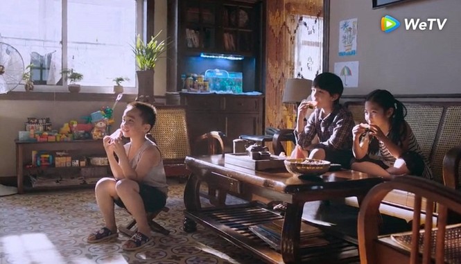 ''Danh Nghĩa Người Nhà'': Đàm Tùng Vận luôn được các anh cưng chiều dù rất hay ''đanh đá'' - ảnh 5