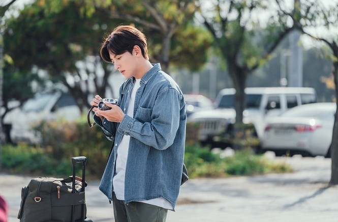 Hết nhận vai ngây ngô, Ji Chang Wook vào vai kiến trúc sư lãng mạn, ngọt ngào vô cùng hợp - ảnh 2