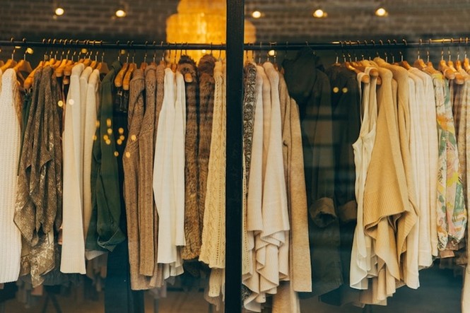 Giặt đồ trước khi mặc: Đây là những lý do bạn nên giặt đồ trước khi mặc - ảnh 2