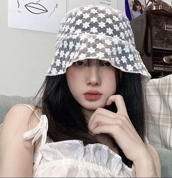 Mũ bucket ren: Kiểu mũ đang là hot trend của giới trẻ Hàn Quốc - ảnh 3
