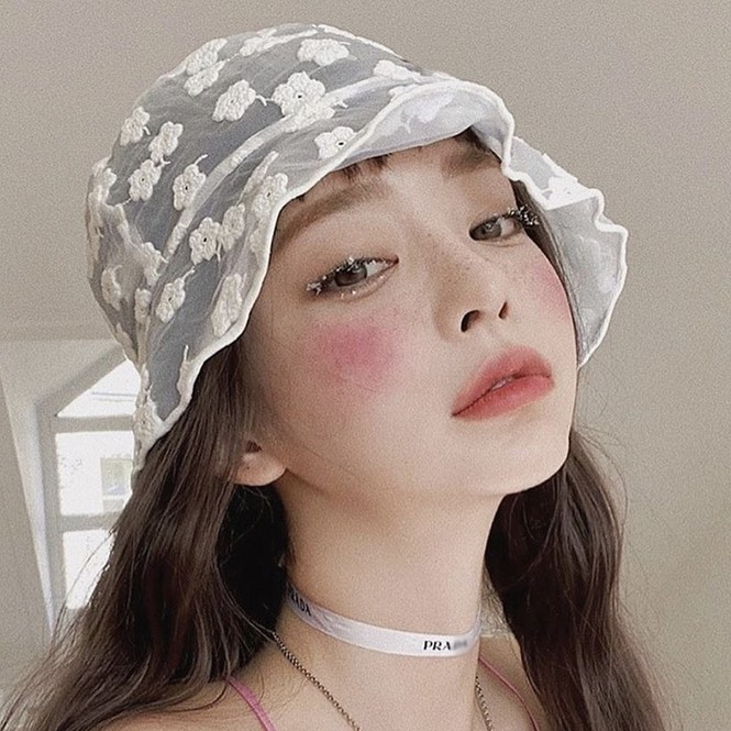 Mũ bucket ren: Kiểu mũ đang là hot trend của giới trẻ Hàn Quốc - ảnh 6