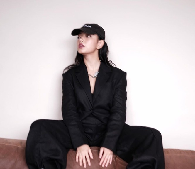 Cứ nghĩ chỉ Decao mới hợp style Châu Bùi, nhưng hóa ra Binz cũng không “lệch pha” tí nào - ảnh 1
