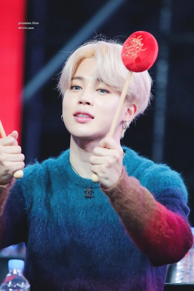 Jimin (BTS) “đụng hàng” Sehun (EXO), phản ứng trái ngược từ fan khiến netizen cười ngất - ảnh 8