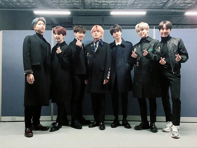 Rất nhiều lần stylist dường như quên mất j-hope cũng là một thành viên của BTS - ảnh 4