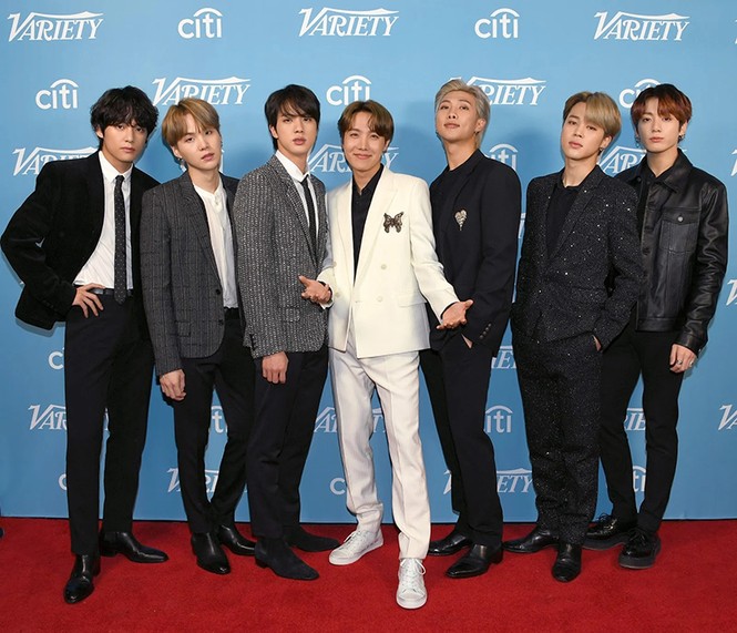 Rất nhiều lần stylist dường như quên mất j-hope cũng là một thành viên của BTS - ảnh 1