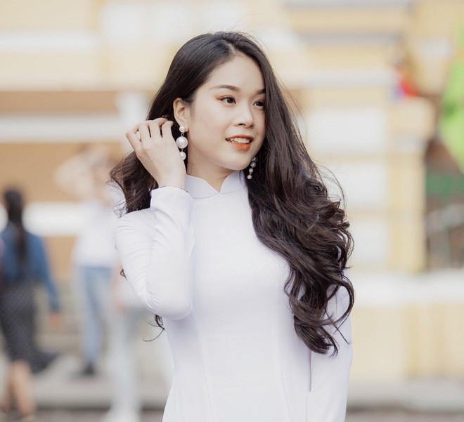 Hotgirl 9x từng tham gia MV Hồ Quang Hiếu được chú ý khi dự thi Hoa hậu Việt Nam - ảnh 6