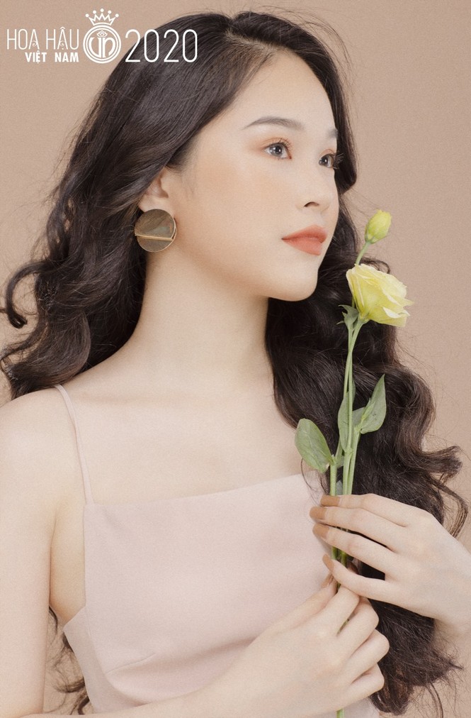 Hotgirl 9x từng tham gia MV Hồ Quang Hiếu được chú ý khi dự thi Hoa hậu Việt Nam - ảnh 1